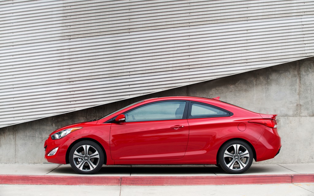 2013-Hyundai-Elantra-Coupe - www.sieuthihyundai.com